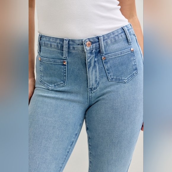 Judy Blue MR Medium Contrast Wash Bootcut Jeans Front Patch Pocket Various NEW - Picture 16 of 16